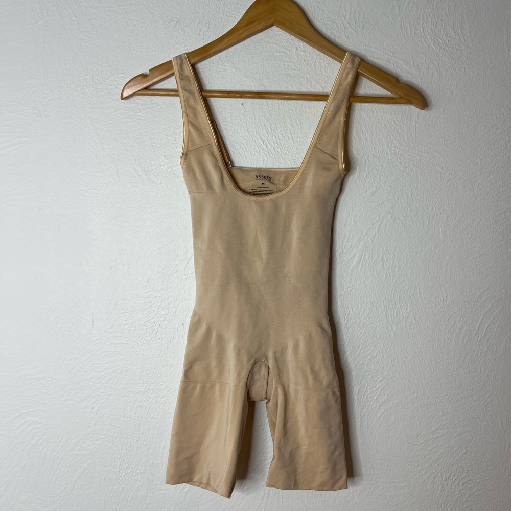 SPANX Assets Tan Bodysuit size Medium